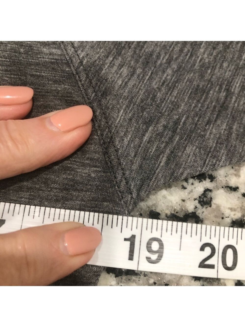 🍋 Lululemon Box It Out gray long sleeved top. Split back base layer - Picture 7 of 10